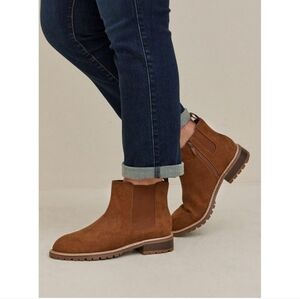 🆕️ 7.5 WW COGNAC CHELSEA FAUX SUEDE ANKLE BOOTIE - WIDE WIDTH